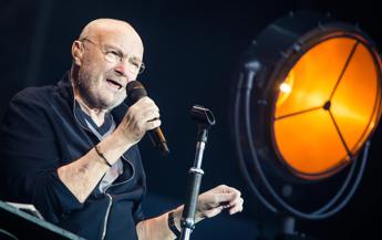 “L’alcol mi ha quasi ucciso”. Phil Collins racconta il ricovero e la rinascita