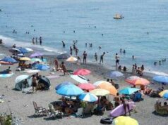 Lecce, si sente male mentre nuota con gli amici: morto 19enne