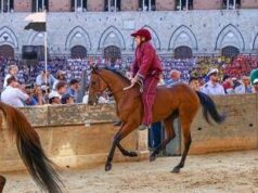 Palio Siena, la Contrada della Torre vince la quarta prova