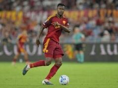 Roma, si ferma Ndicka: infortunio nel riscaldamento contro il Lecce