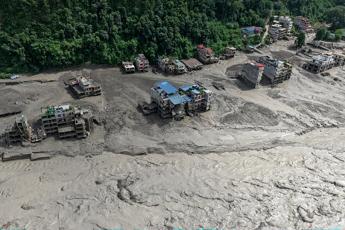 Tutto quello che sappiamo, ad oggi, dell’alluvione in Nepal e Tibet: morti, dispersi e motivi del disastro
