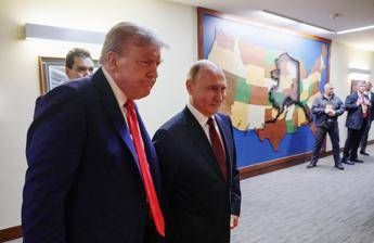 Ucraina-Russia, summit Trump-Putin un anno dopo: ‘spirito di Anchorage’ svanito nel nulla e pace ancora lontana