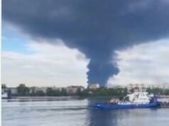 Ucraina, attacco contro una delle più grandi raffinerie in Russia. Mosca: “Abbattuti nella notte 605 droni di Kiev”