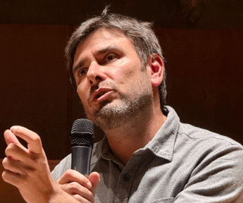 Alessandro Di Battista ricoverato a Cuba, giovedì il possibile rientro in Italia con un volo privato: cosa sappiamo