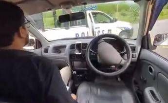 Auto a guida autonoma impazzisce e centra la polizia: “È stato un guasto tecnico”