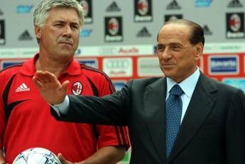 Berlusconi, Renzo Bossi: “Guardava il Milan a casa nostra e chiamava il mister ‘non va bene, cambia…'”