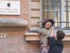 Bologna, manichino di Valditara alle finestre del liceo Minghetti: “Nemico degli studenti”
