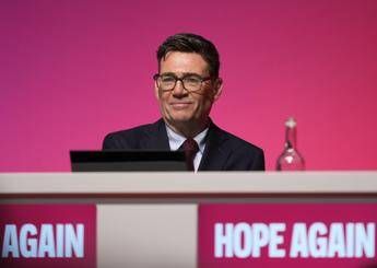 Brexit, svolta nel Regno Unito: Burnham apre al rientro nell’Ue. Macron: “Sareste i benvenuti”