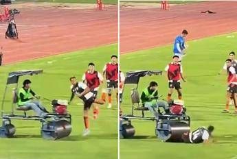 Calciatore investito in campo, l’incidente da brividi