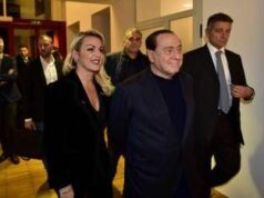 Francesca Pascale e i compleanni con Berlusconi: “La prima festa insieme per i 70. Manca il suo carisma, sarebbe bello Arcore luogo della memoria”