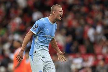 “Il Var ha sbagliato”, Manchester City vince il derby con gol irregolare e gli arbitri si scusano