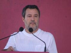 Lega, Salvini a Pontida lancia il congresso a ottobre: “Nessuno spazio a divisioni”