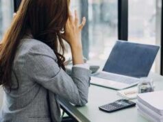 Molestie sul lavoro, anche carezze e confidenze non richieste possono essere risarcite