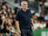 Mourinho show dopo il ko del Real: “C’erano due rossi” e mostra le foto in conferenza