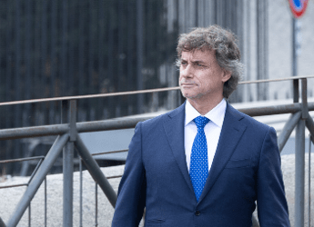 Operaio muore al Colosseo, Rai rinvia serata evento di Alberto Angela: “Andrea aveva l’età dei miei figli”
