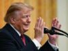 Trump e il mea culpa: “Usa volano e non l’ho spiegato, ho fatto un pessimo lavoro”