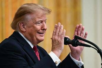 Trump e il mea culpa: “Usa volano e non l’ho spiegato, ho fatto un pessimo lavoro”