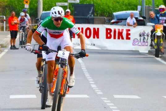 Ciclismo, vittoria di Fabio Bassignana alla Marathon Bike della Brianza e podio per Riccardo Fasoli in Svizzera Ciclismo