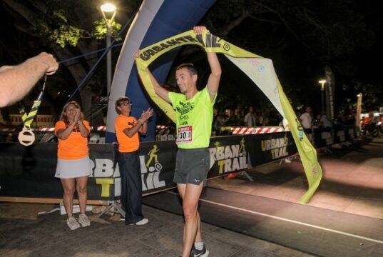 Il bergamasco Matteo Bossetti vince il 12° Urban Trail di Cagliari Trail