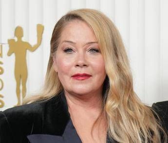 Christina Applegate: “Non ho la sclerosi multipla, hanno sbagliato diagnosi”