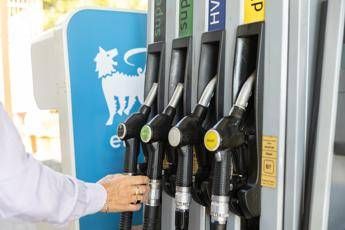Eni estende il tetto al prezzo dei carburanti per tutto l’anno