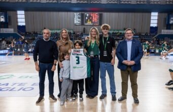 PalaFacchetti di Treviglio: festeggiati i trent’anni dalla prima partita di basket Canotta n. 3