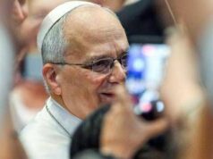 Papa: “Mi hanno trovato nodulo circoscritto al polmone, mi opero”