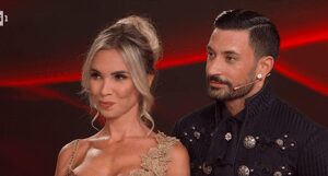 Scintille a Ballando, Bocchi balla e Mariotto sbadiglia. Interviene Pernice: “Non capisci niente di ballo”