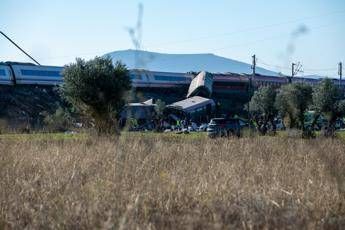 Scontro tra treni in Spagna, possibile errore umano: cosa si sa