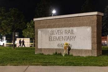 Sparatoria in una scuola elementare in Oregon: 4 morti di cui 3 bambini. Ucciso l’aggressore, aveva 16 anni
