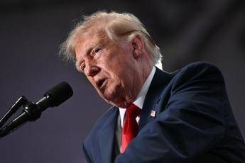 Ucraina, Trump apre a super vertice con Putin e Xi: “E’ ora che qualcuno negozi al posto di Zelensky”