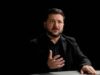 Zelensky racconta l’inizio della guerra: “I russi pensavano di conquistare Kiev in tre giorni. Avevano già le uniformi per la parata”