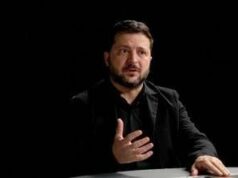 Zelensky racconta l’inizio della guerra: “I russi pensavano di conquistare Kiev in tre giorni. Avevano già le uniformi per la parata”
