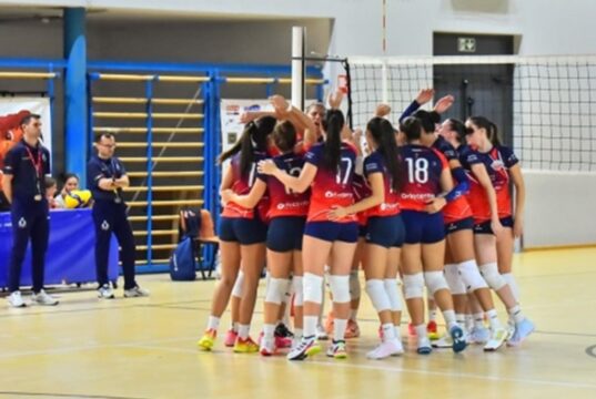 Esordio senza punti al Palaterme: la Pallavolo Don Colleoni cede al GPS Volley Group Schio (1-3) Don Colleoni