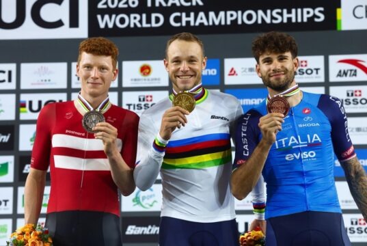 Mondiali pista Shanghai, vola l’inseguimento azzurro: Milan oro e recor del mondo; bronzo di Ganna Ciclismo