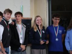 Beatrice Tosi e Marco Tortelli sul podio alla regata XV Zona FIV di Gravedona che chiude la stagione 2026 della classe 29er dei giovani velisti lombardi Vela