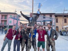 Palo della Cuccagna, al Campionato italiano vincono i veneti della Serenissima di Scorzè. Gli Acrobati di Almè sul podio Palo della cuccagna